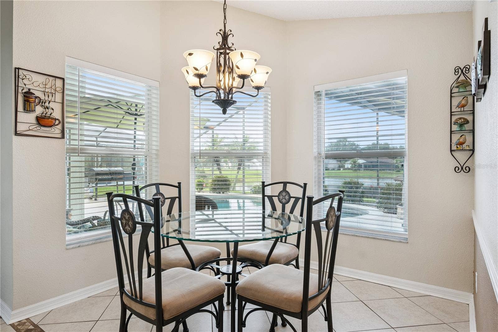 3828 BROOKMYRA DRIVE, Orlando, FL 32837 Breakfast nook off the kitchen