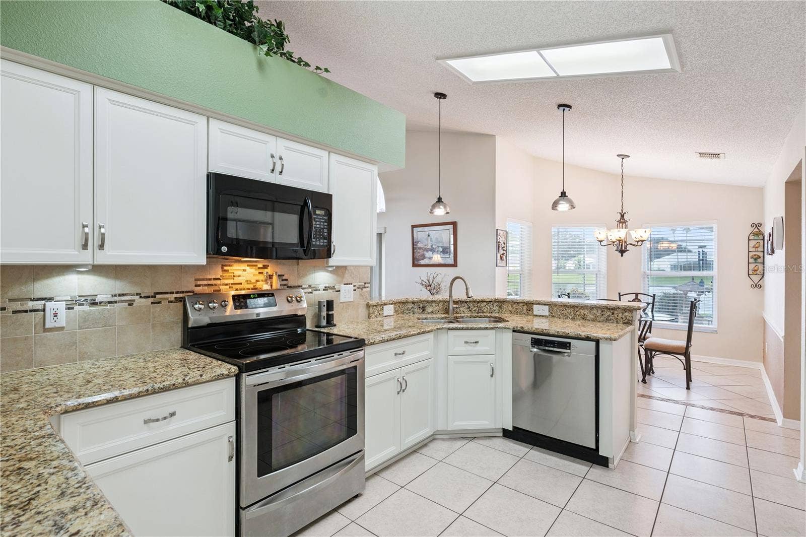 3828 BROOKMYRA DRIVE, Orlando, FL 32837 3828 BROOKMYRA DRIVE, Orlando, FL 32837