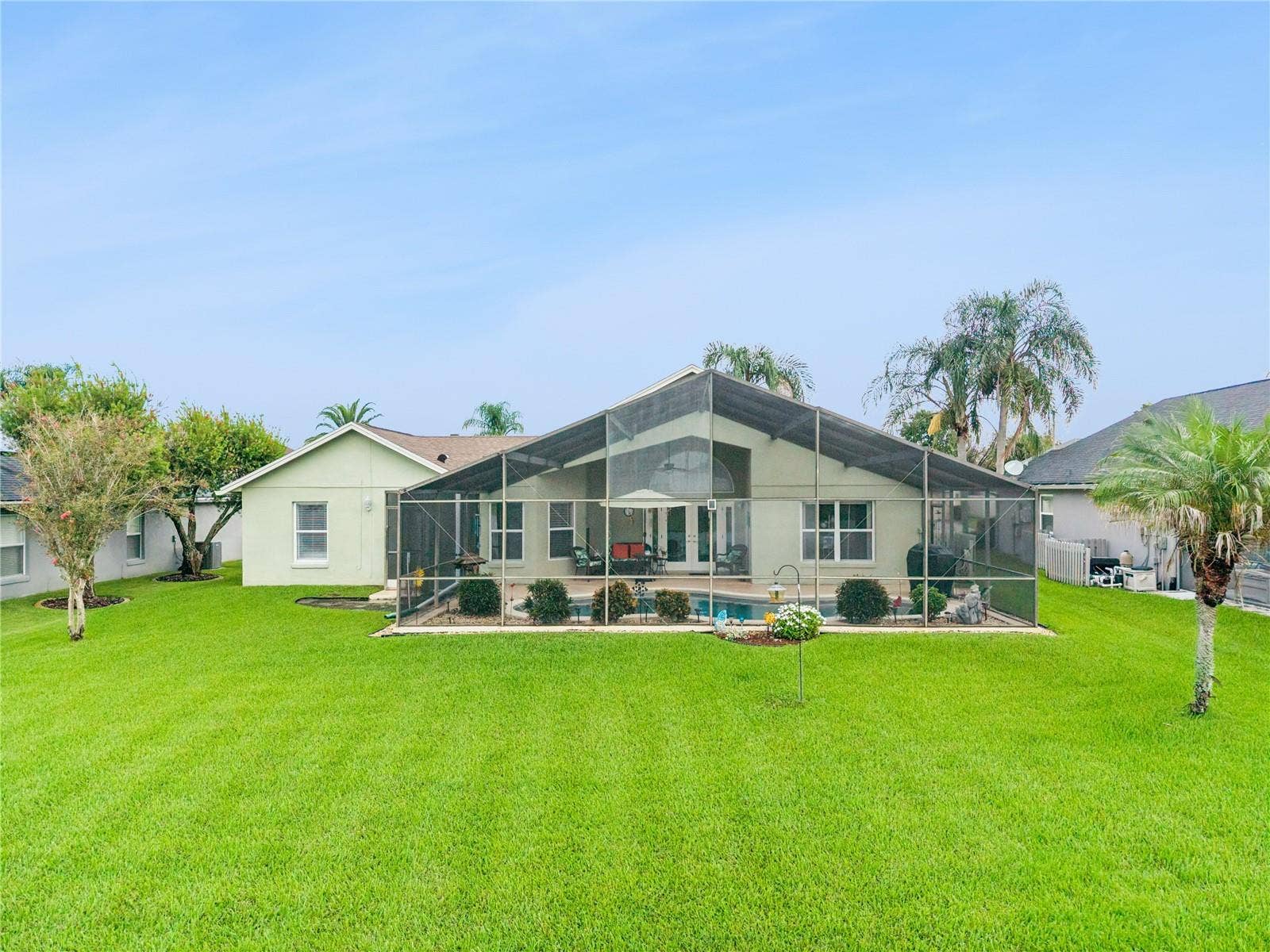 3828 BROOKMYRA DRIVE, Orlando, FL 32837 Lush lawn