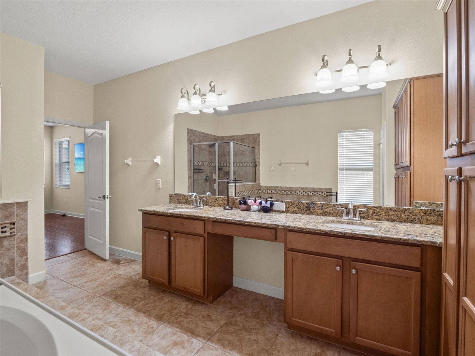 6158 MERIWETHER CRESCENT, Winter Garden, FL 34787 6158 MERIWETHER CRESCENT, Winter Garden, FL 34787