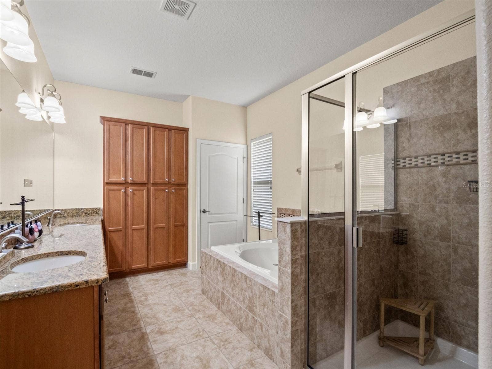 6158 MERIWETHER CRESCENT, Winter Garden, FL 34787 6158 MERIWETHER CRESCENT, Winter Garden, FL 34787