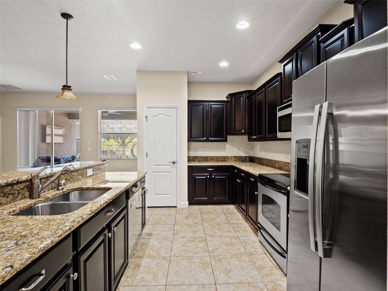 6158 MERIWETHER CRESCENT, Winter Garden, FL 34787 6158 MERIWETHER CRESCENT, Winter Garden, FL 34787