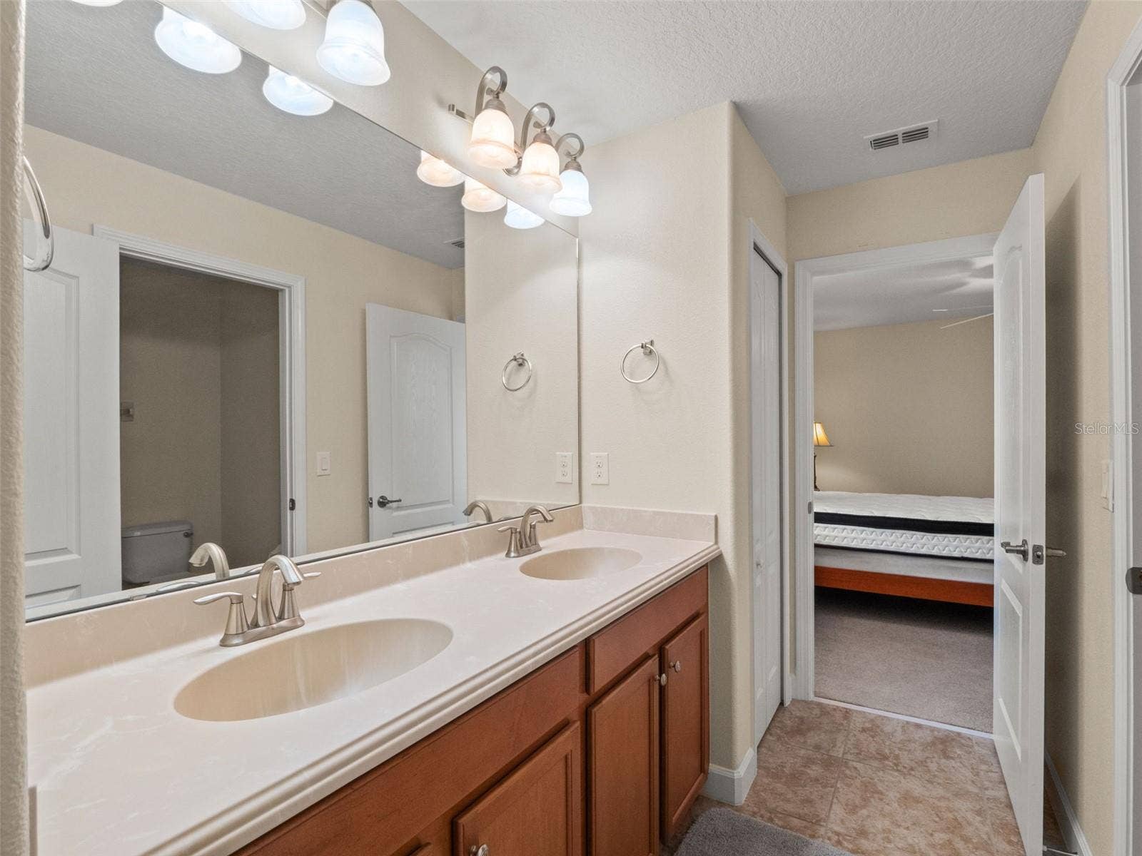 6158 MERIWETHER CRESCENT, Winter Garden, FL 34787 6158 MERIWETHER CRESCENT, Winter Garden, FL 34787