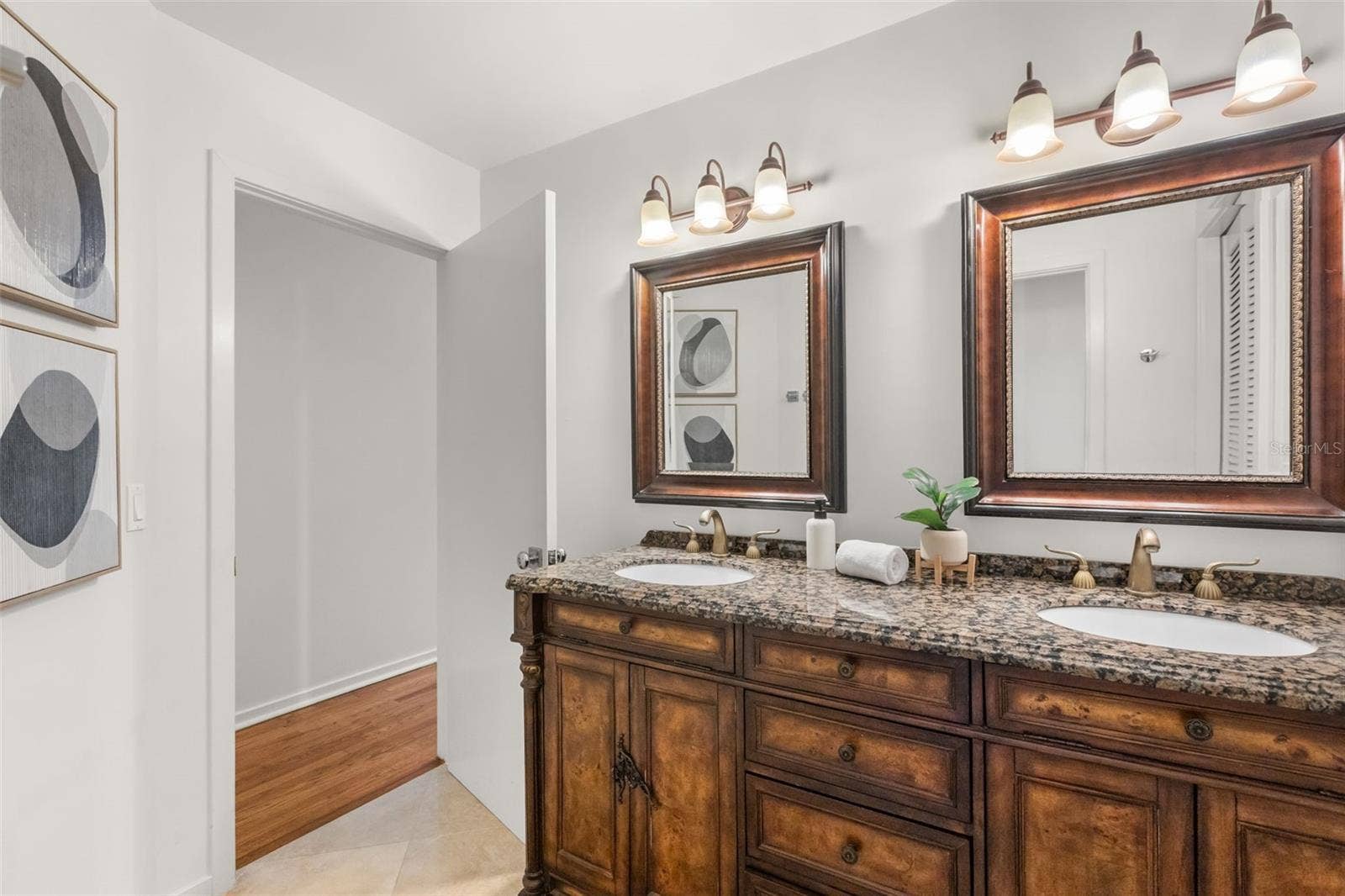 1306 S PENNSYLVANIA AVENUE, #5, Winter Park, FL 32789 1306 S PENNSYLVANIA AVENUE, #5, Winter Park, FL 32789