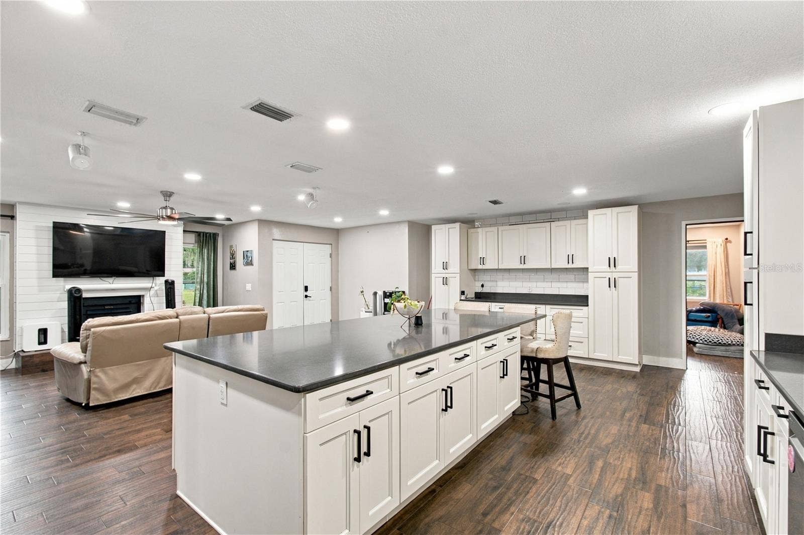 2210 EDGAR COURT, Oviedo, FL 32765 Kitchen 2