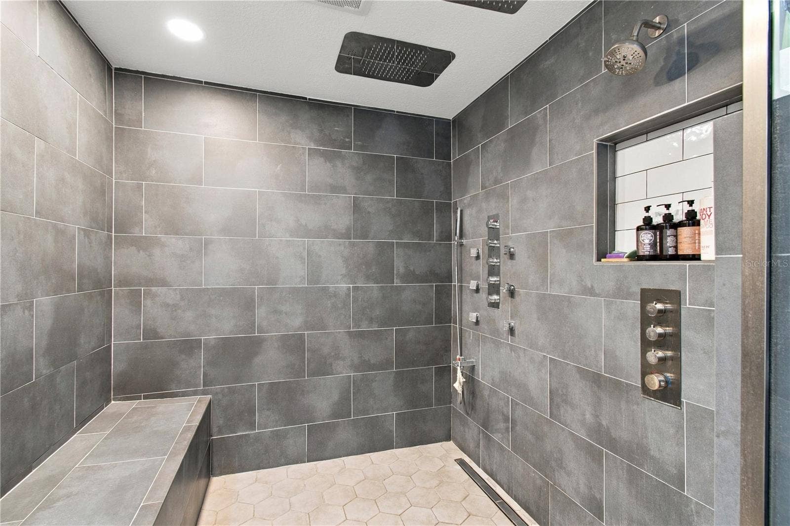 2210 EDGAR COURT, Oviedo, FL 32765 Primary Shower