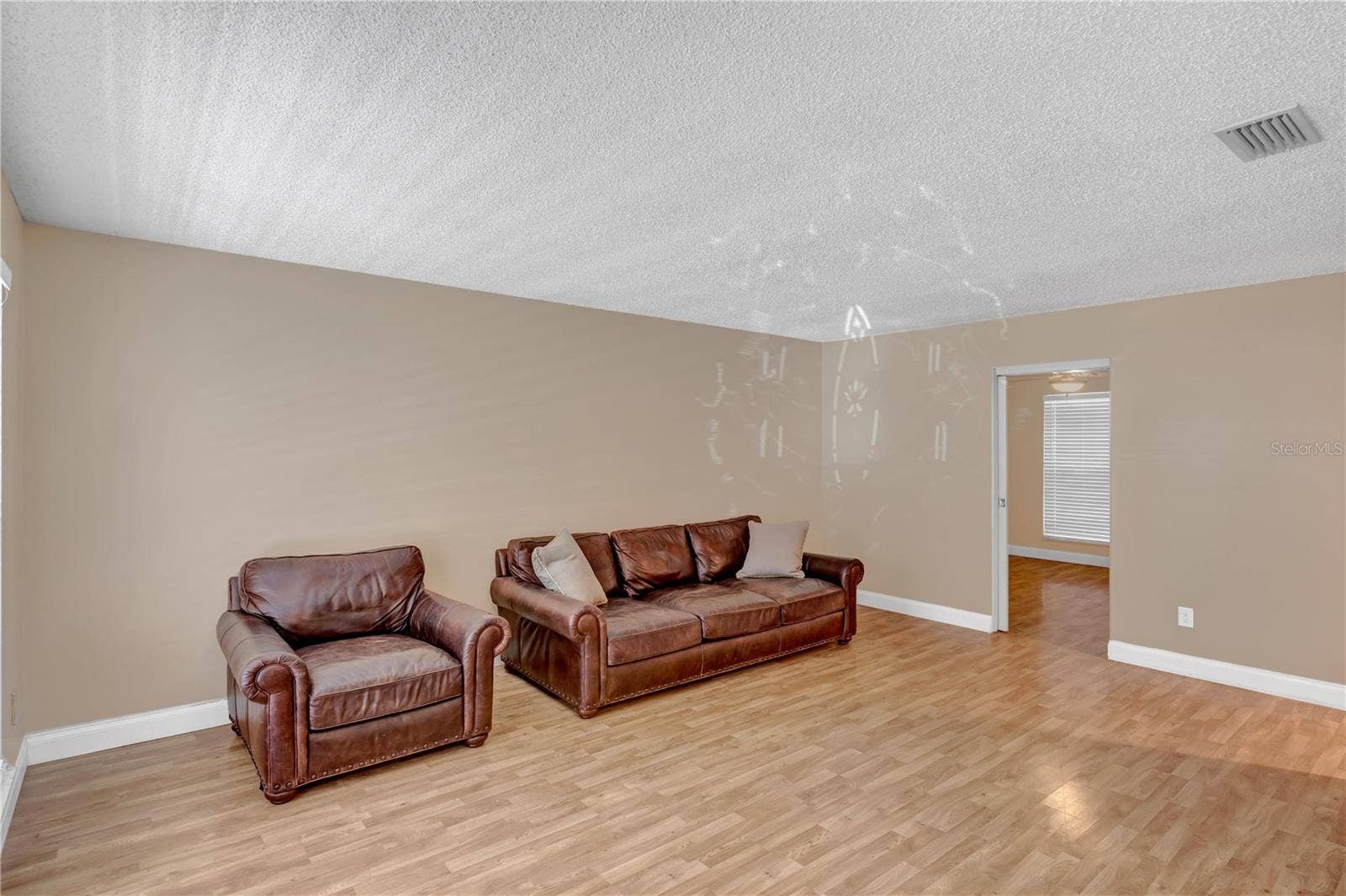 1018 MALCOLM COURT, Oviedo, FL 32765 1018 MALCOLM COURT, Oviedo, FL 32765