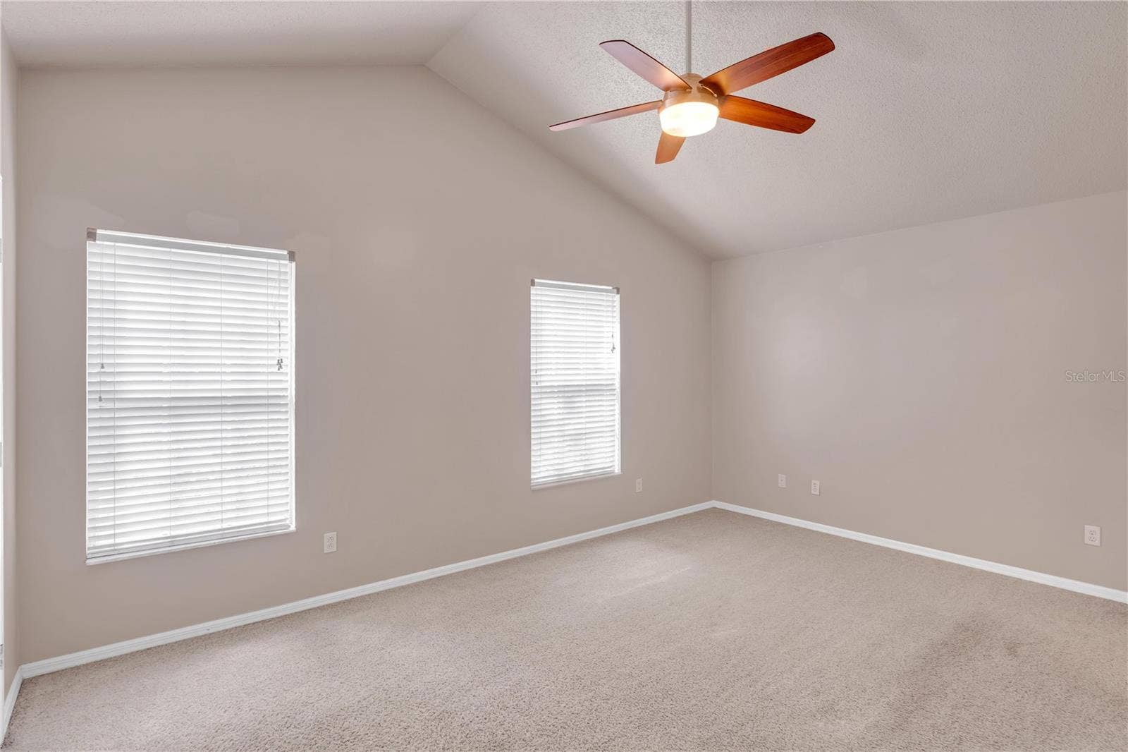 1018 MALCOLM COURT, Oviedo, FL 32765 1018 MALCOLM COURT, Oviedo, FL 32765