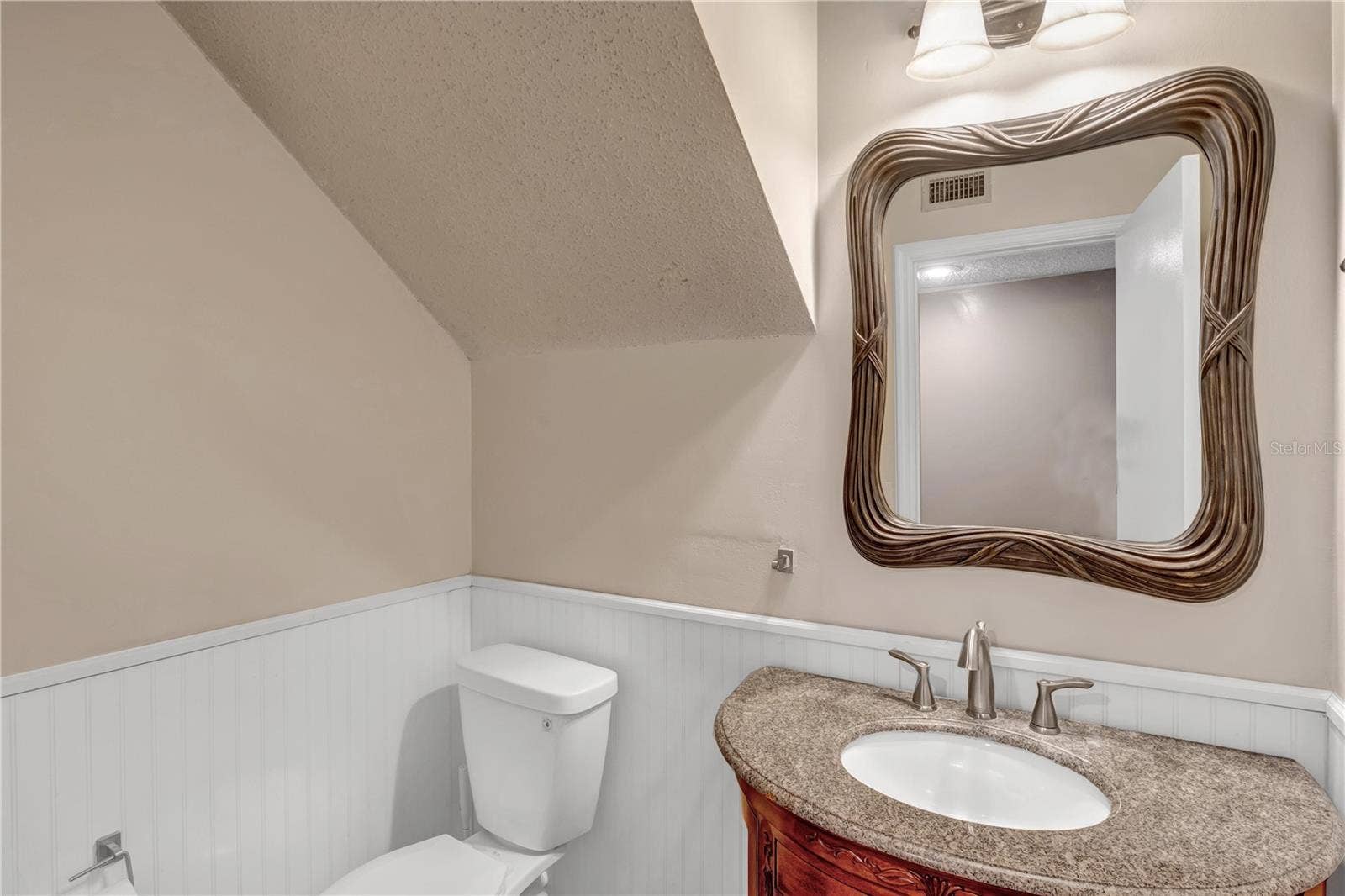 1018 MALCOLM COURT, Oviedo, FL 32765 1018 MALCOLM COURT, Oviedo, FL 32765