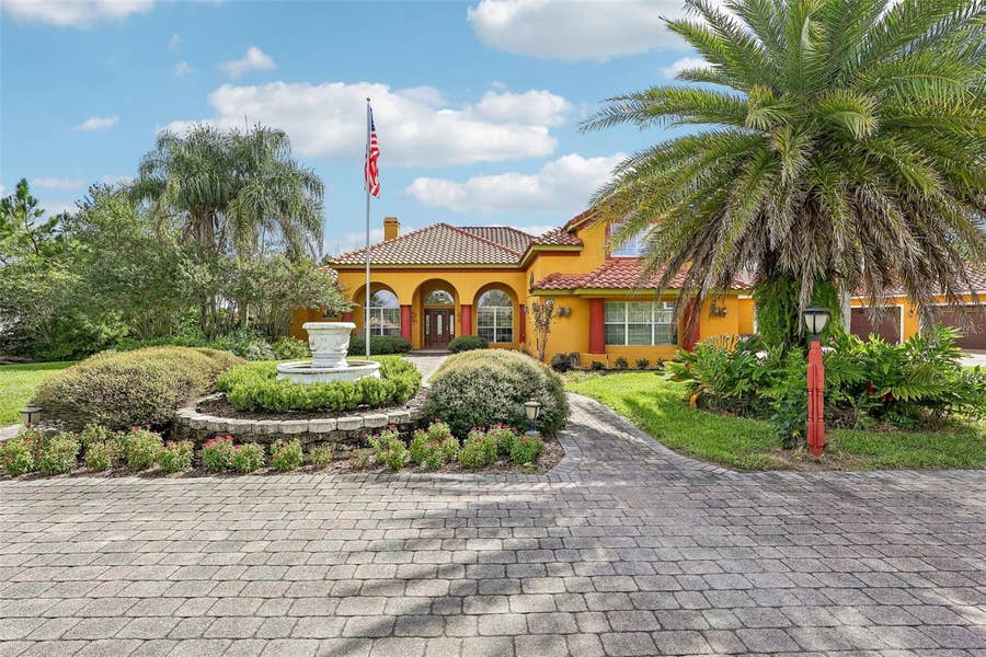 Property photo for 32736 WOLFS TRAIL, Sorrento, FL