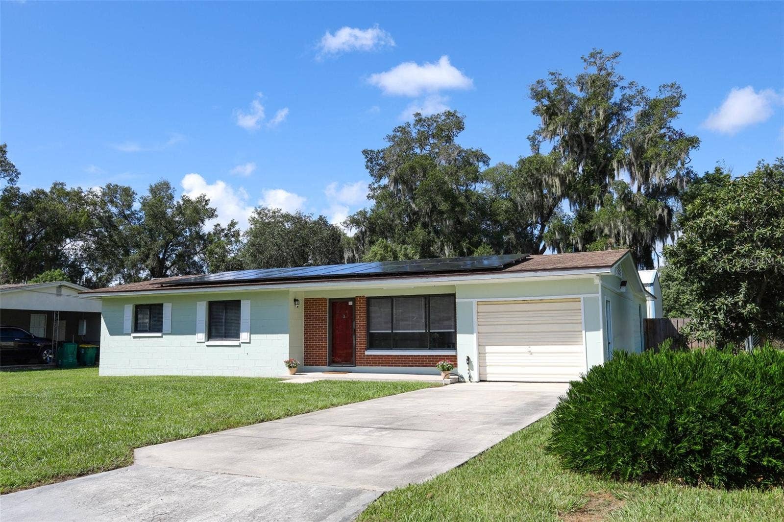506 S ELSASSER STREET, Deland, FL 32720 Single Car Garage and driveway