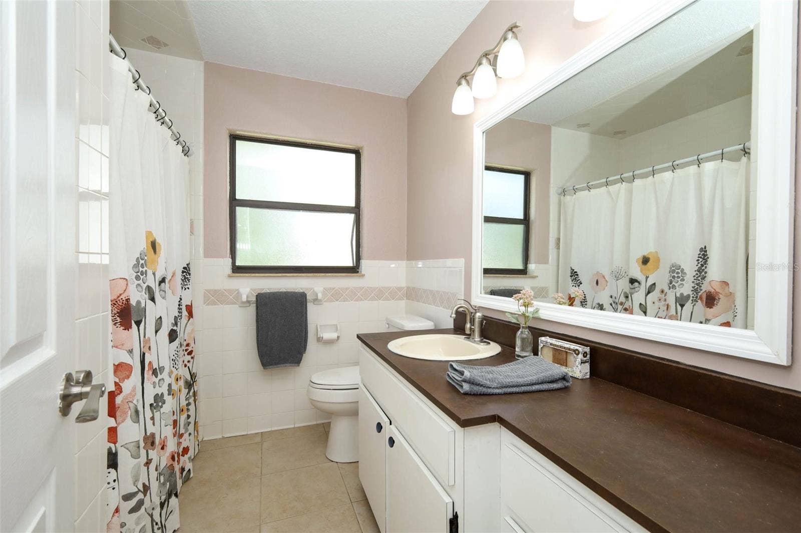 506 S ELSASSER STREET, Deland, FL 32720 Bathroom