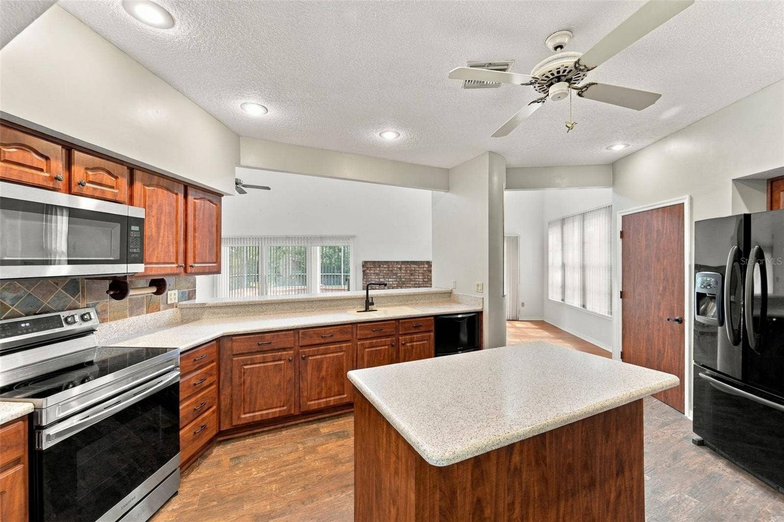 400 PINE TREE ROAD, Lake Mary, FL 32746 400 PINE TREE ROAD, Lake Mary, FL 32746