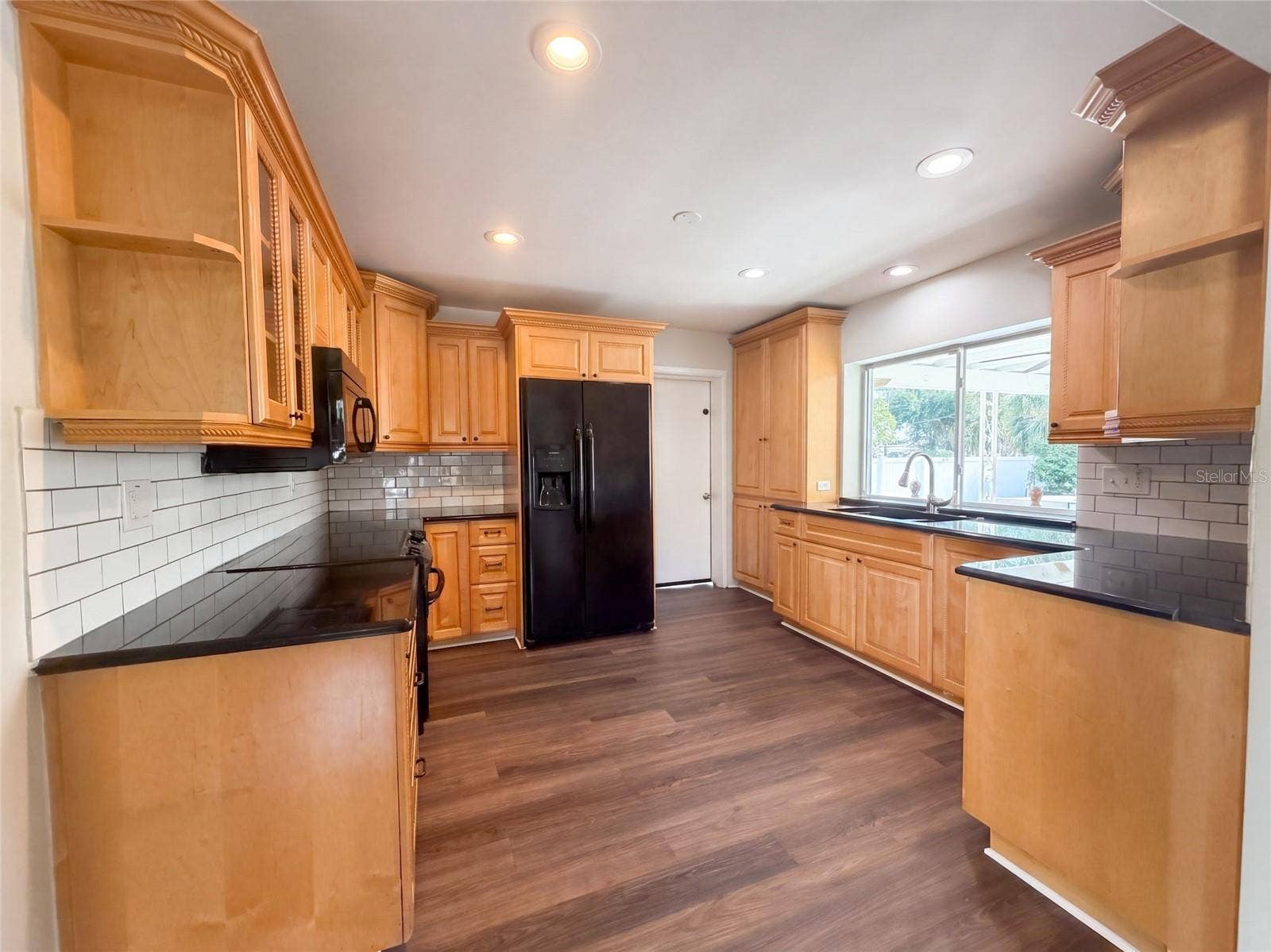 601 MYRTLE WAY S, St Petersburg, FL 33705 601 MYRTLE WAY S, St Petersburg, FL 33705