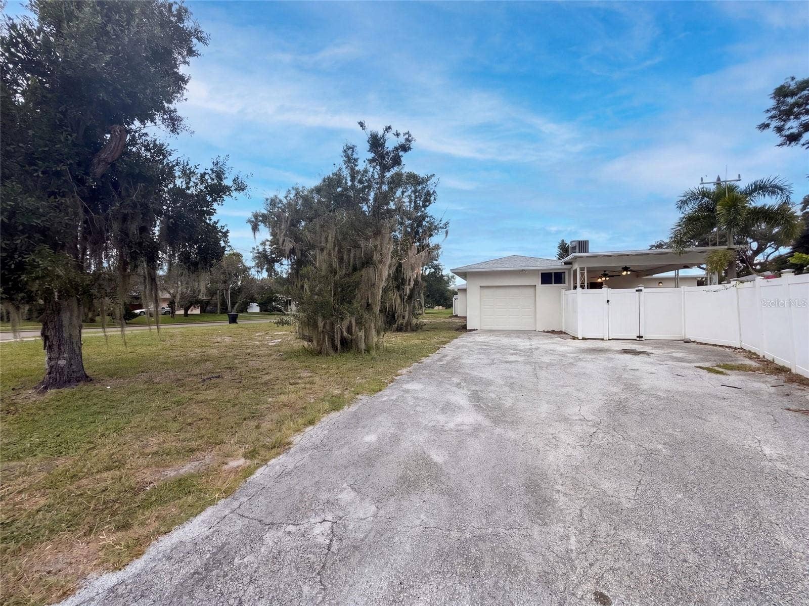 601 MYRTLE WAY S, St Petersburg, FL 33705 601 MYRTLE WAY S, St Petersburg, FL 33705