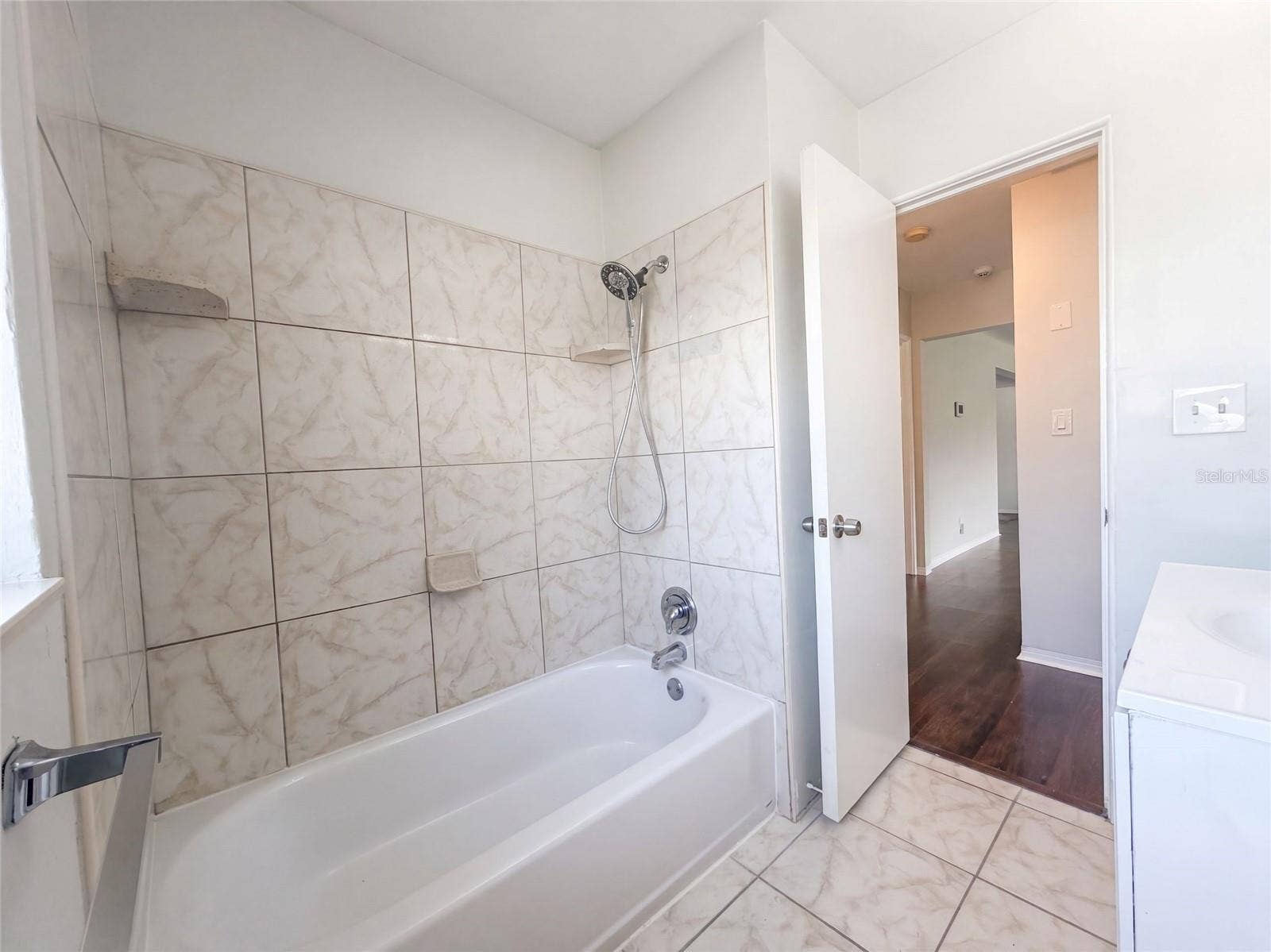 601 MYRTLE WAY S, St Petersburg, FL 33705 601 MYRTLE WAY S, St Petersburg, FL 33705