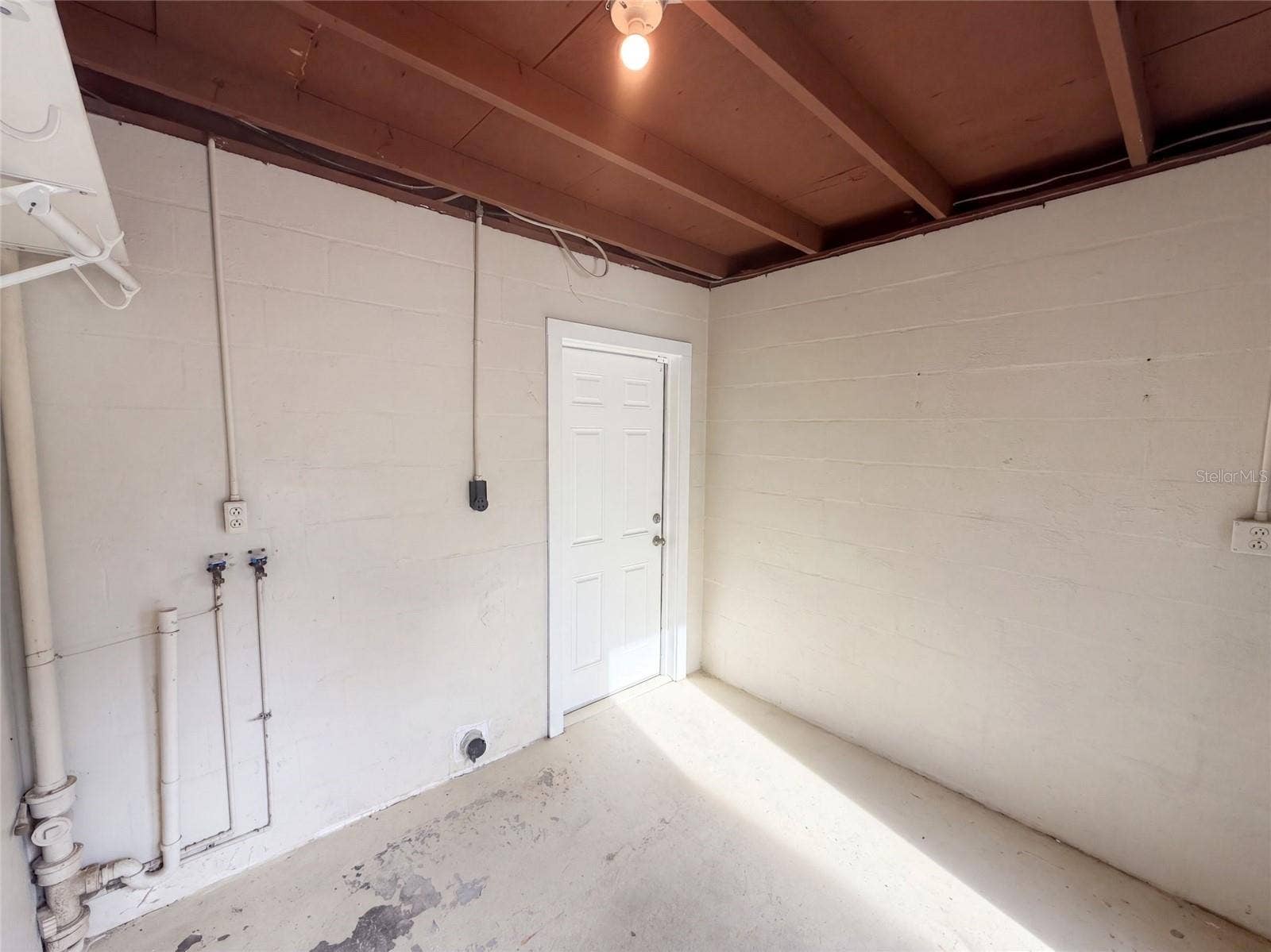 601 MYRTLE WAY S, St Petersburg, FL 33705 601 MYRTLE WAY S, St Petersburg, FL 33705