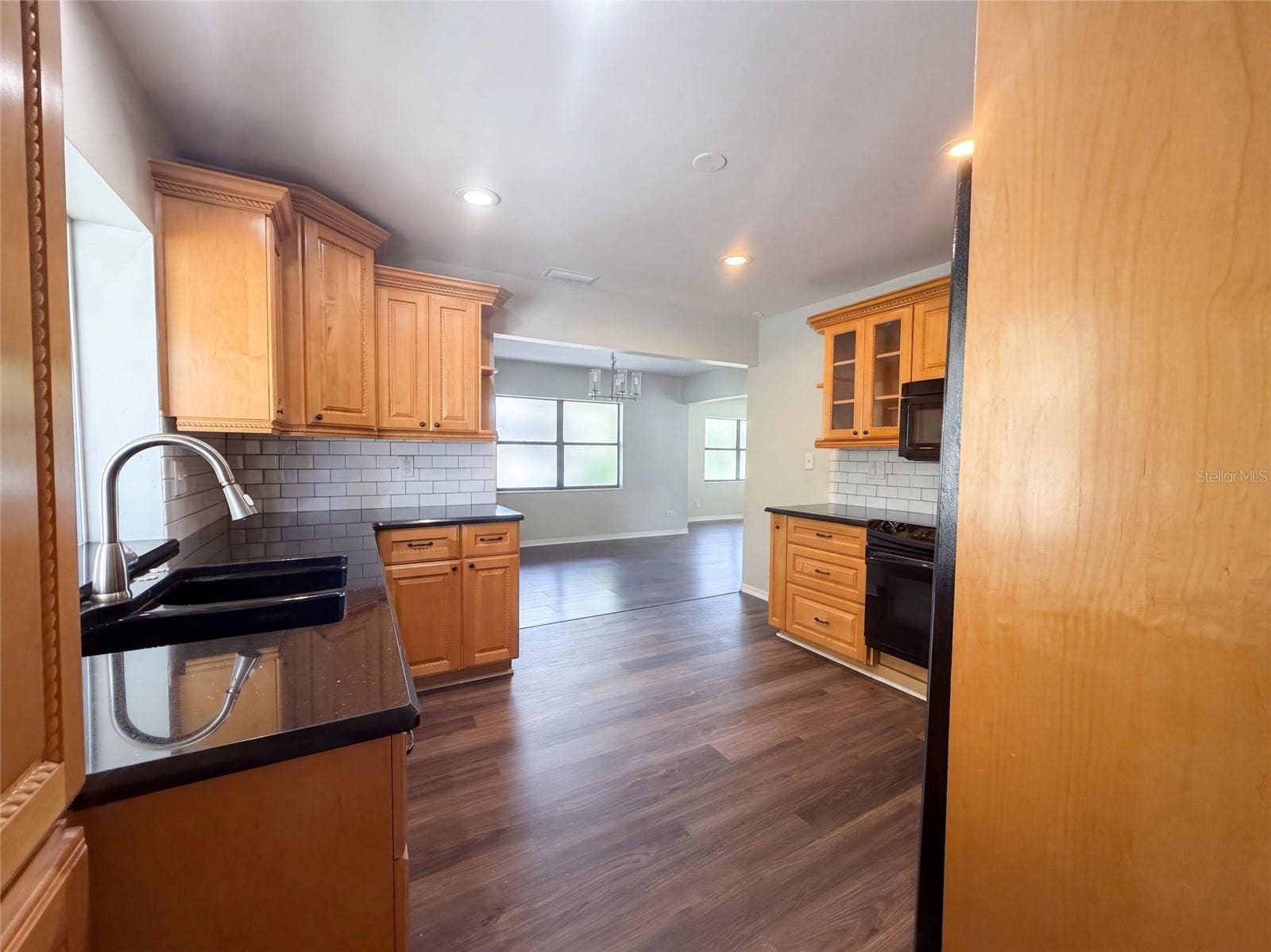 601 MYRTLE WAY S, St Petersburg, FL 33705 601 MYRTLE WAY S, St Petersburg, FL 33705
