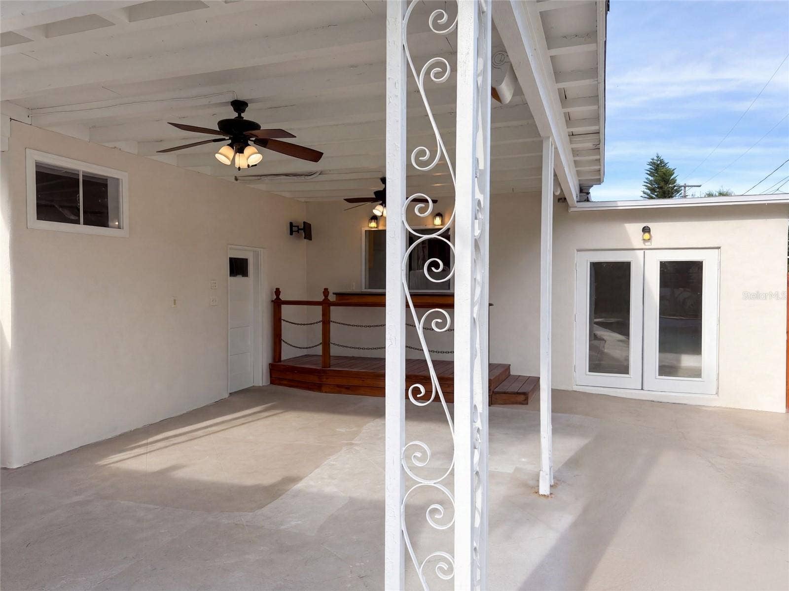 601 MYRTLE WAY S, St Petersburg, FL 33705 601 MYRTLE WAY S, St Petersburg, FL 33705