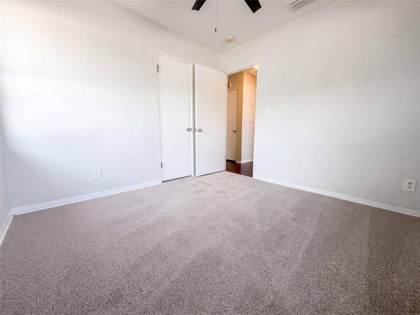 601 MYRTLE WAY S, St Petersburg, FL 33705 601 MYRTLE WAY S, St Petersburg, FL 33705