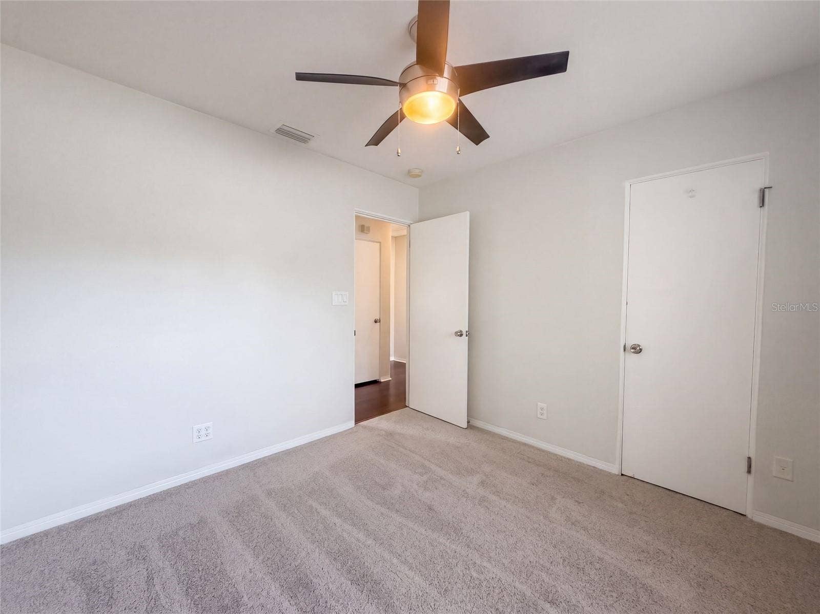 601 MYRTLE WAY S, St Petersburg, FL 33705 601 MYRTLE WAY S, St Petersburg, FL 33705