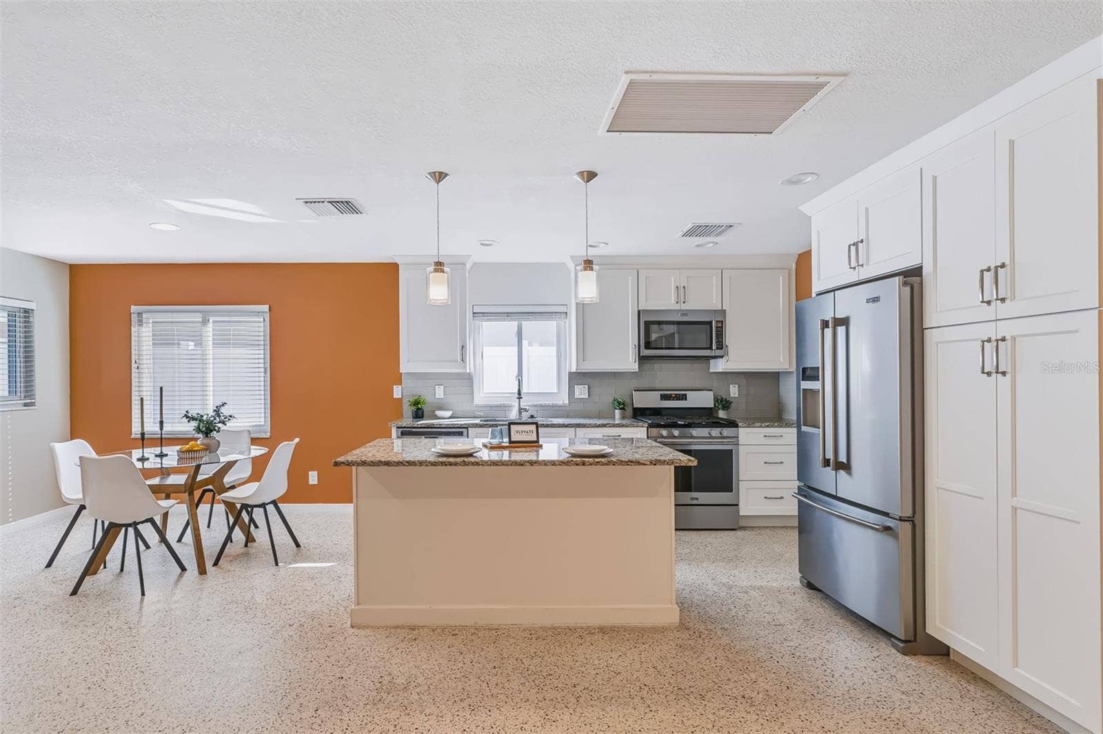 624 DUNRAVEN DRIVE, Winter Park, FL 32792 Kitchen & Eat-In Area