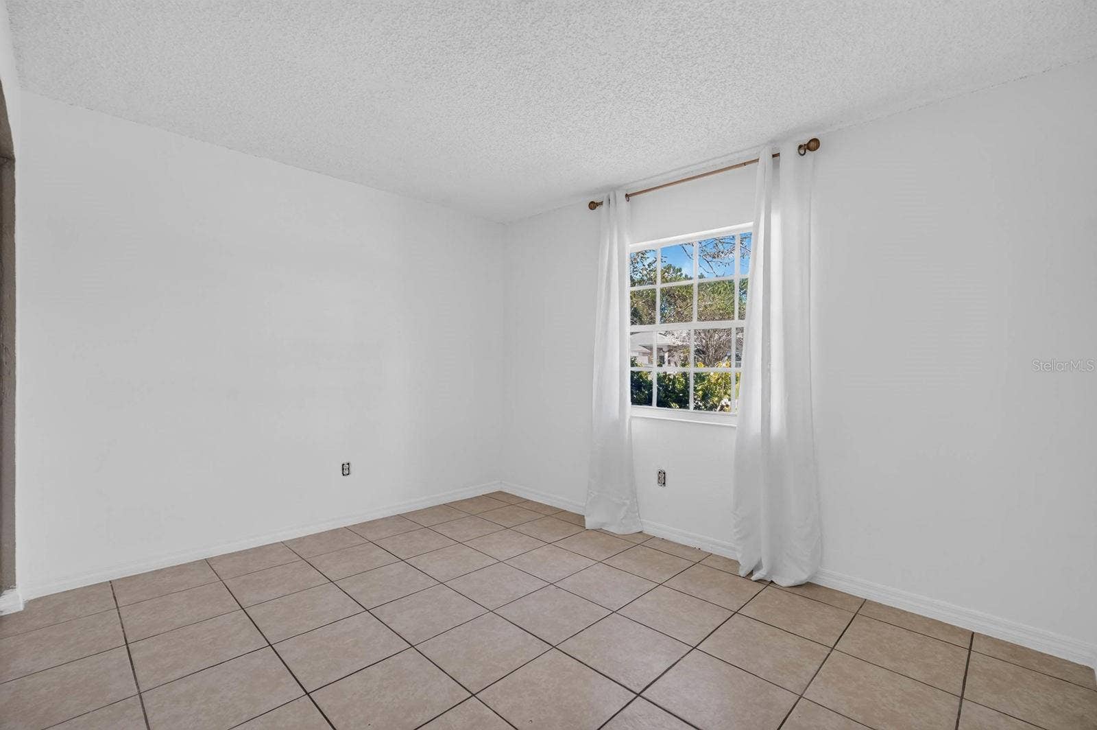 7 BROWNSTONE LANE, Palm Coast, FL 32137 7 BROWNSTONE LANE, Palm Coast, FL 32137
