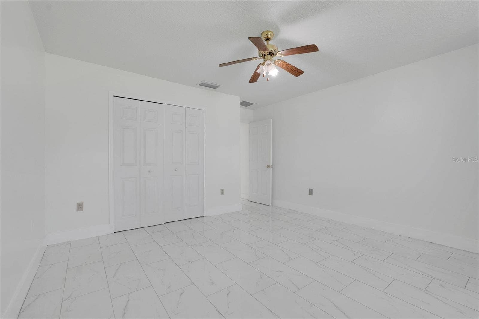 9106 GALLEON COURT, Orlando, FL 32819 9106 GALLEON COURT, Orlando, FL 32819