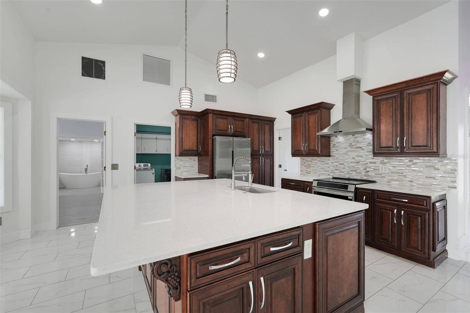 9106 GALLEON COURT, Orlando, FL 32819 9106 GALLEON COURT, Orlando, FL 32819