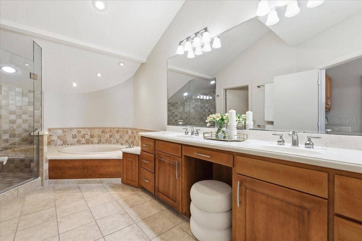 9320 CYPRESS COVE DRIVE, Orlando, FL 32819 9320 CYPRESS COVE DRIVE, Orlando, FL 32819