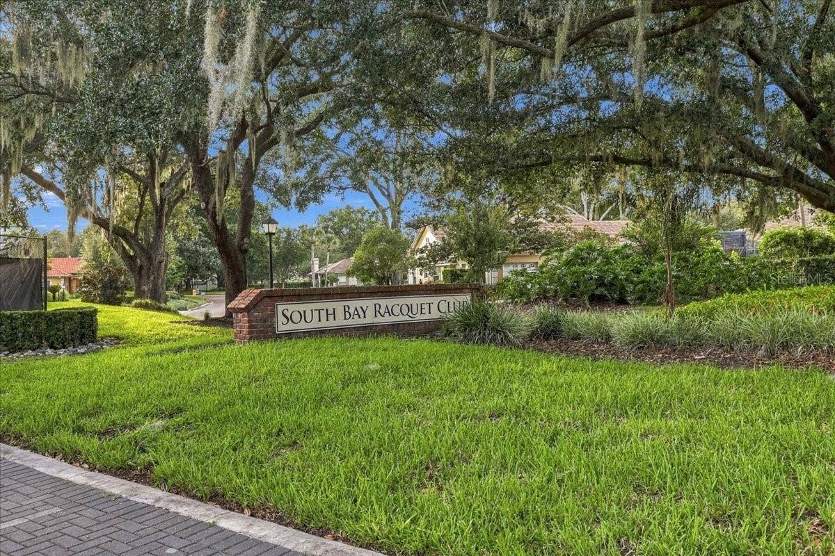 9320 CYPRESS COVE DRIVE, Orlando, FL 32819 9320 CYPRESS COVE DRIVE, Orlando, FL 32819