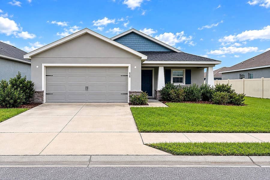 Property photo for 824 VIENNA DRIVE, Winter Haven, FL