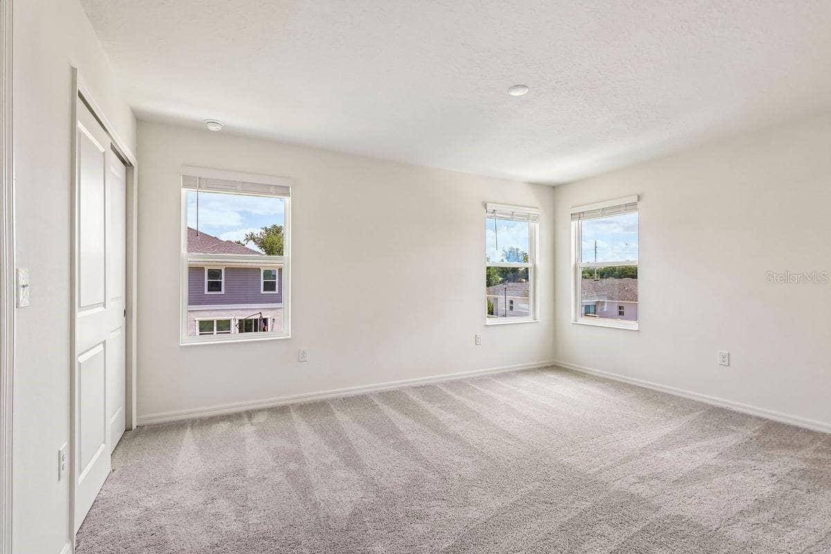 627 MEADOWS EDGE PLACE, Lake Wales, FL 33859