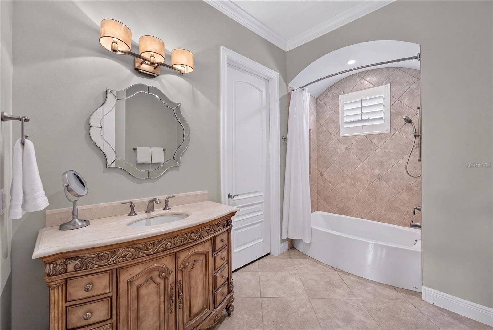 6113 GROSVENOR SHORE DRIVE, Windermere, FL 34786 6113 GROSVENOR SHORE DRIVE, Windermere, FL 34786