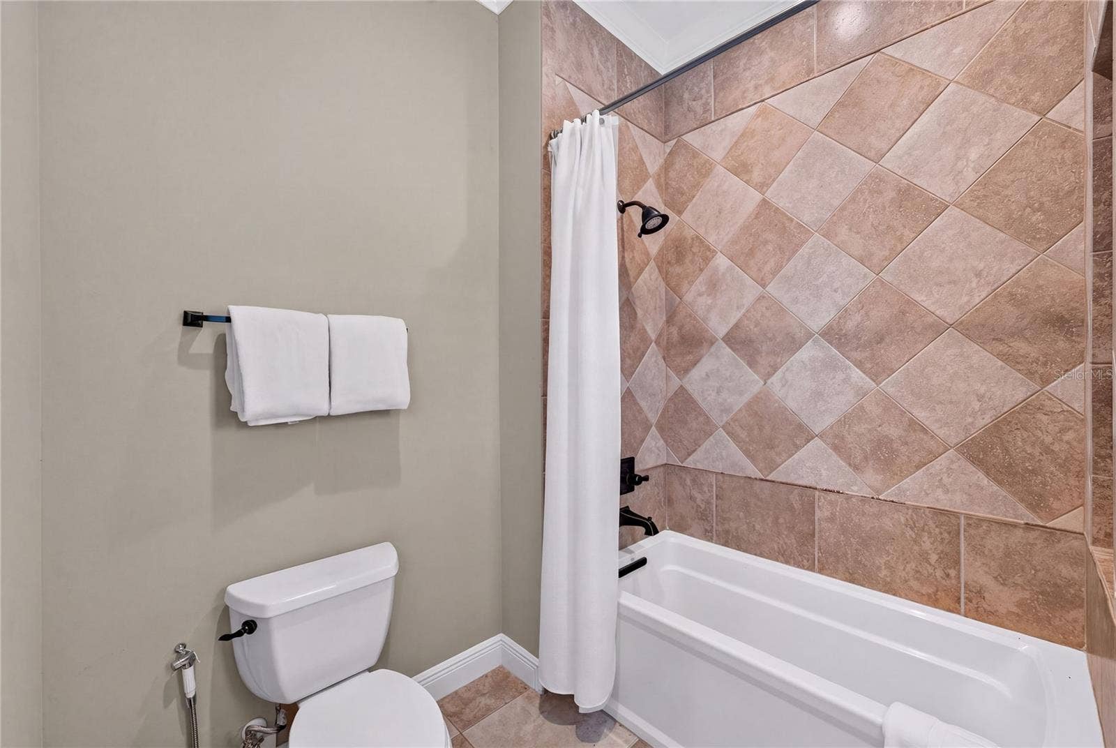 6113 GROSVENOR SHORE DRIVE, Windermere, FL 34786 6113 GROSVENOR SHORE DRIVE, Windermere, FL 34786