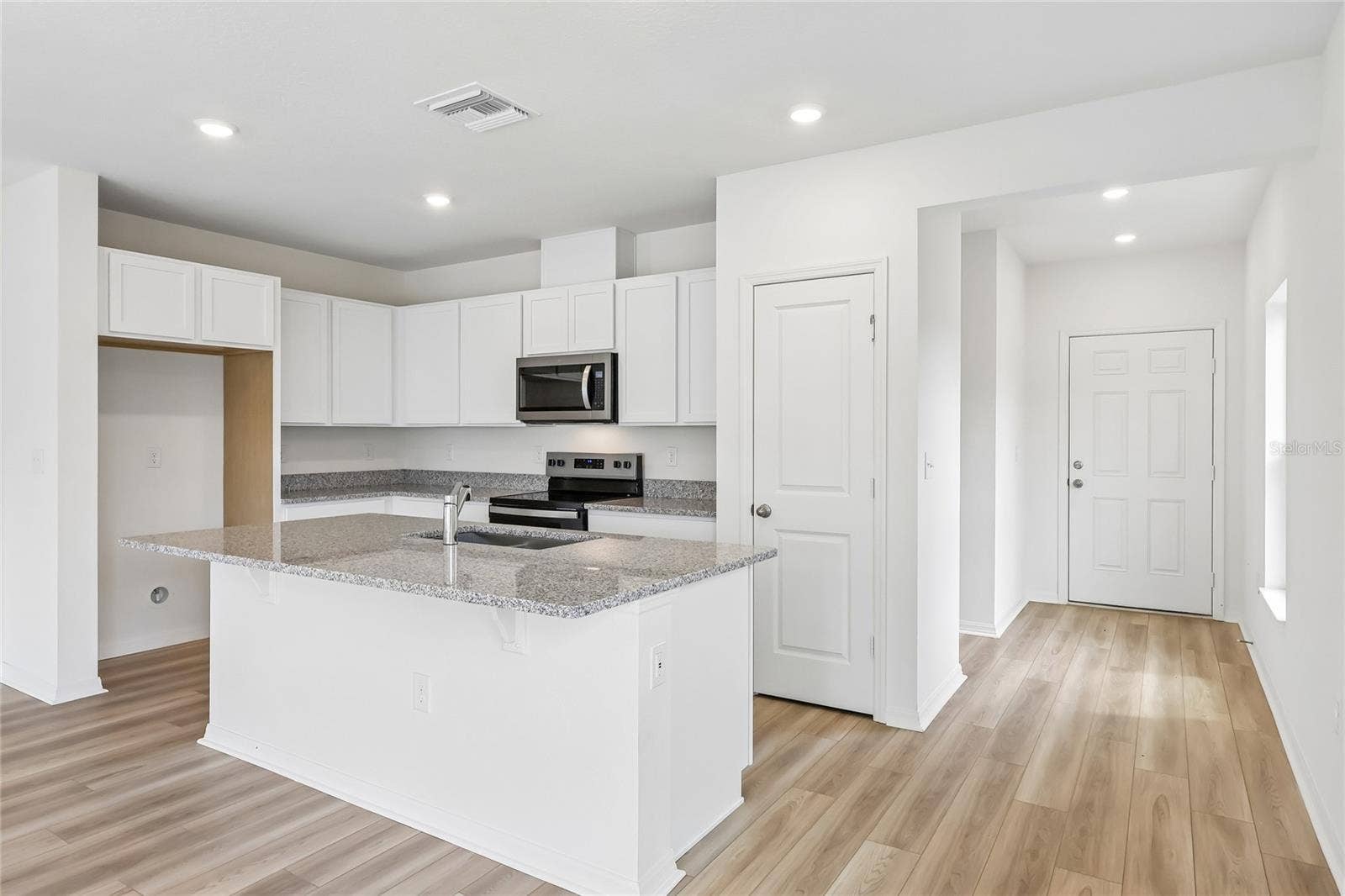 671 MEADOWS EDGE PLACE, Lake Wales, FL 33859