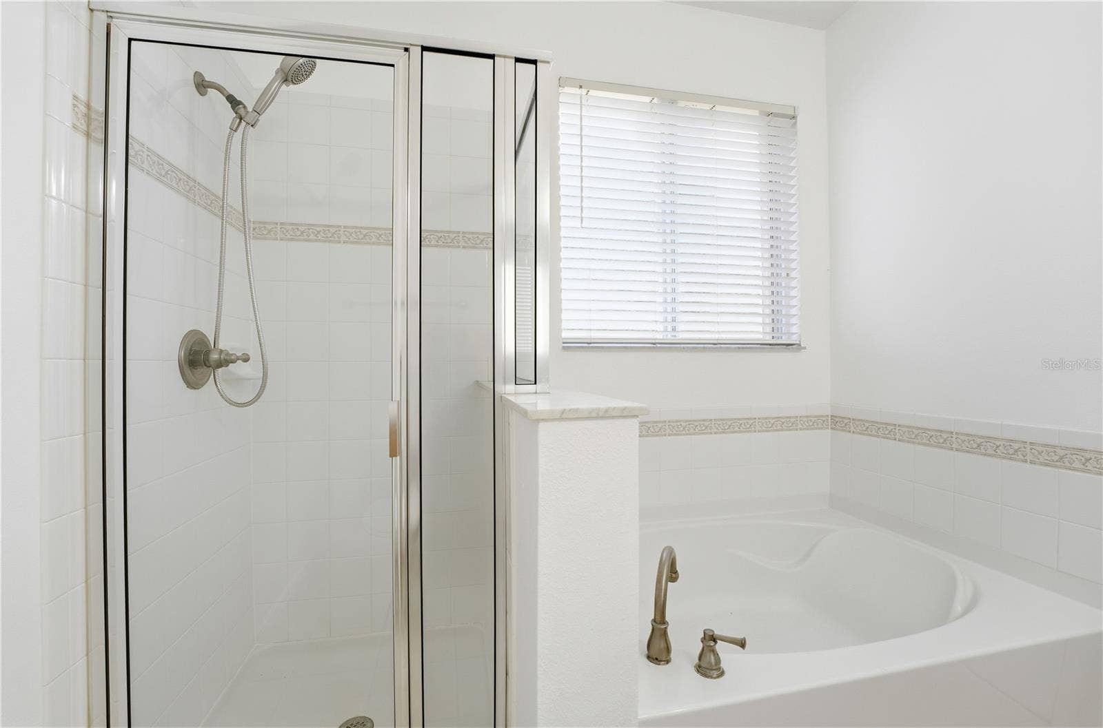 502 FIRST CAPE CORAL DR, Winter Garden, FL 34787 502 FIRST CAPE CORAL DR, Winter Garden, FL 34787