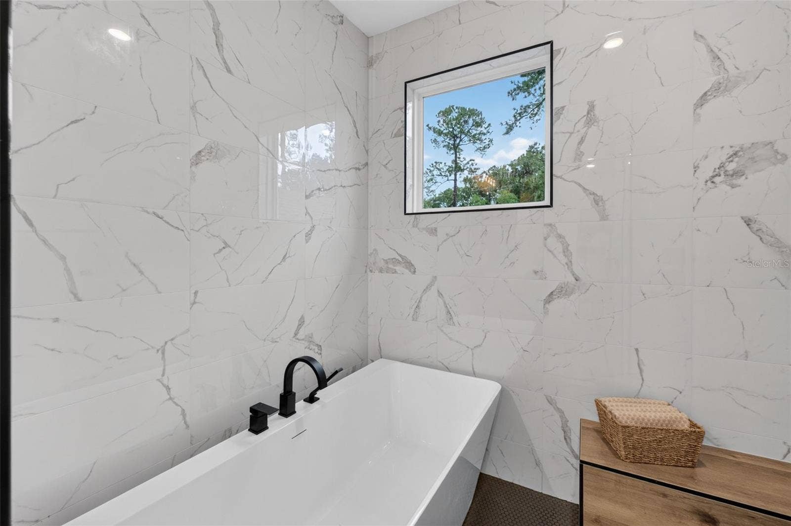 628 SILVER CREEK DRIVE, Winter Springs, FL 32708 628 SILVER CREEK DRIVE, Winter Springs, FL 32708