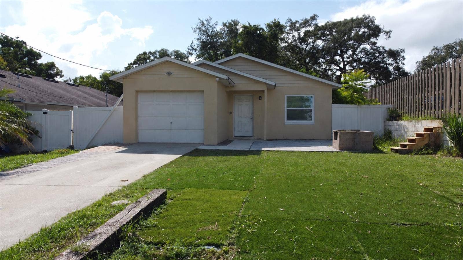 400 N HASTINGS STREET, #400,402,404, Orlando, FL 32835