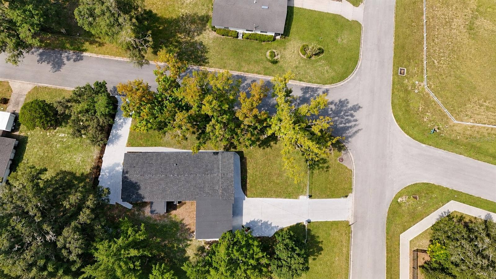 334 W BERESFORD ROAD, Deland, FL 32720 Roof View