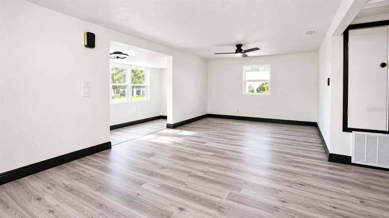 334 W BERESFORD ROAD, Deland, FL 32720 Living Room