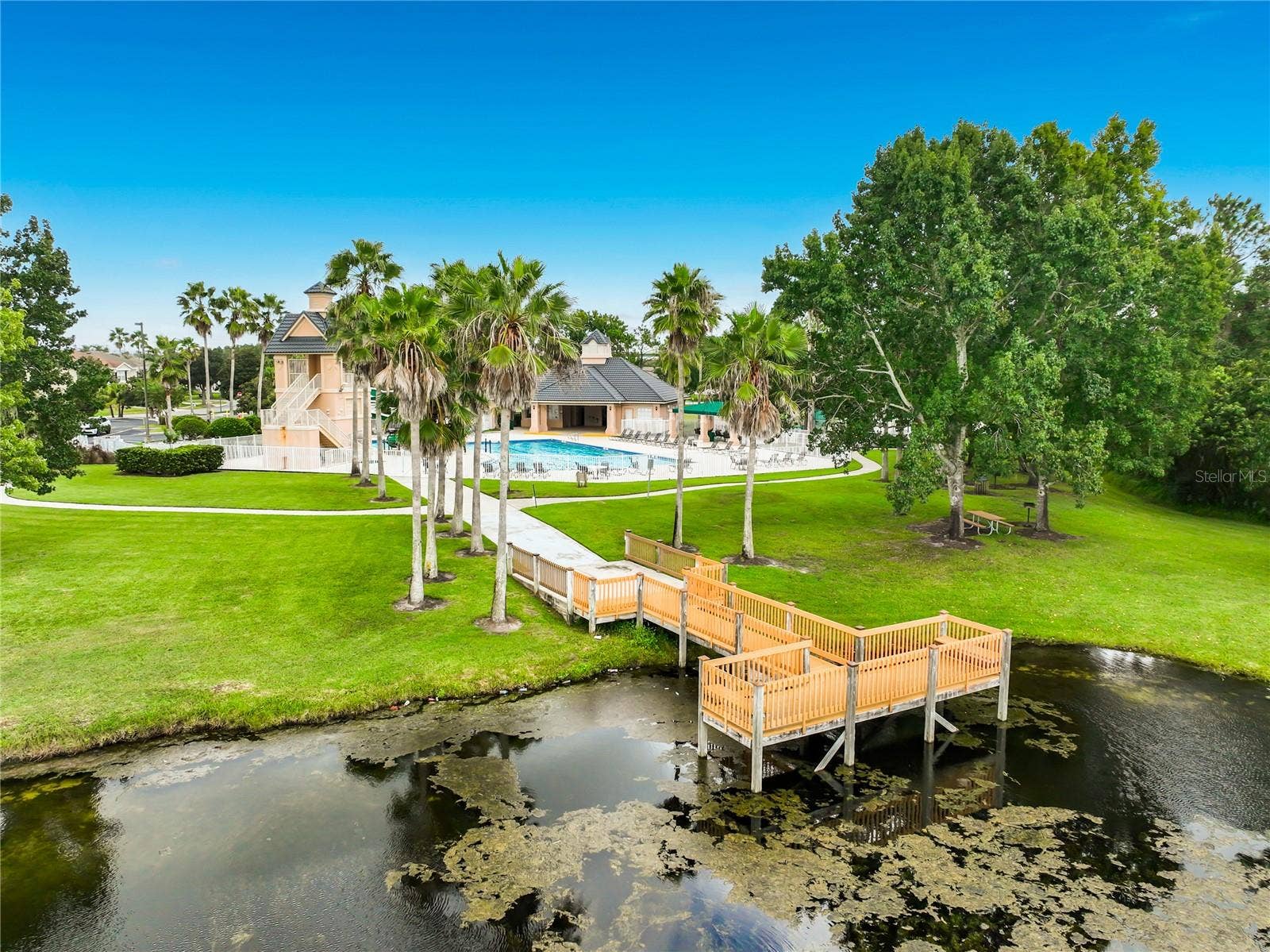 13556 HAWKEYE DRIVE, Orlando, FL 32837 13556 HAWKEYE DRIVE, Orlando, FL 32837