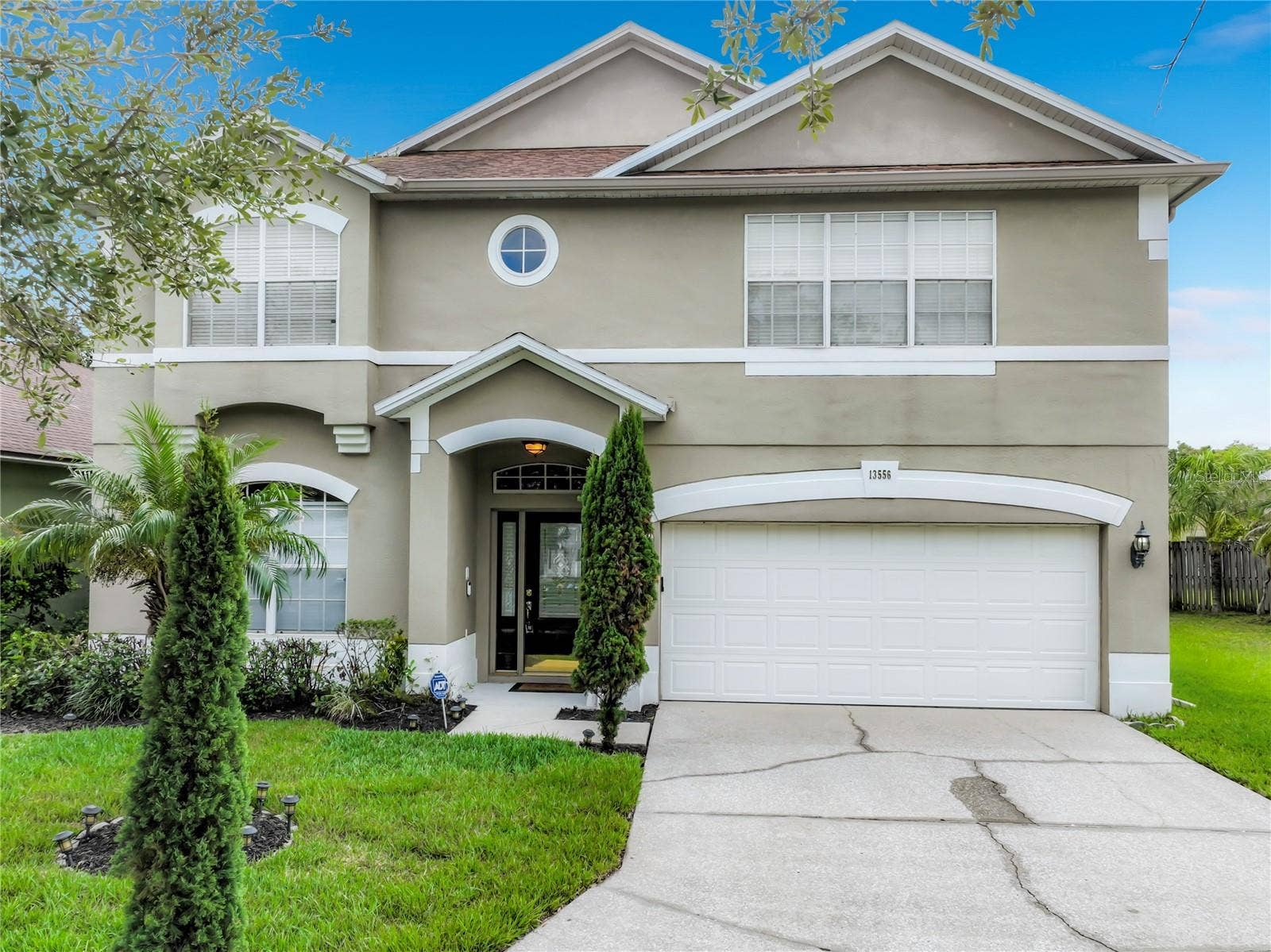13556 HAWKEYE DRIVE, Orlando, FL 32837 13556 HAWKEYE DRIVE, Orlando, FL 32837