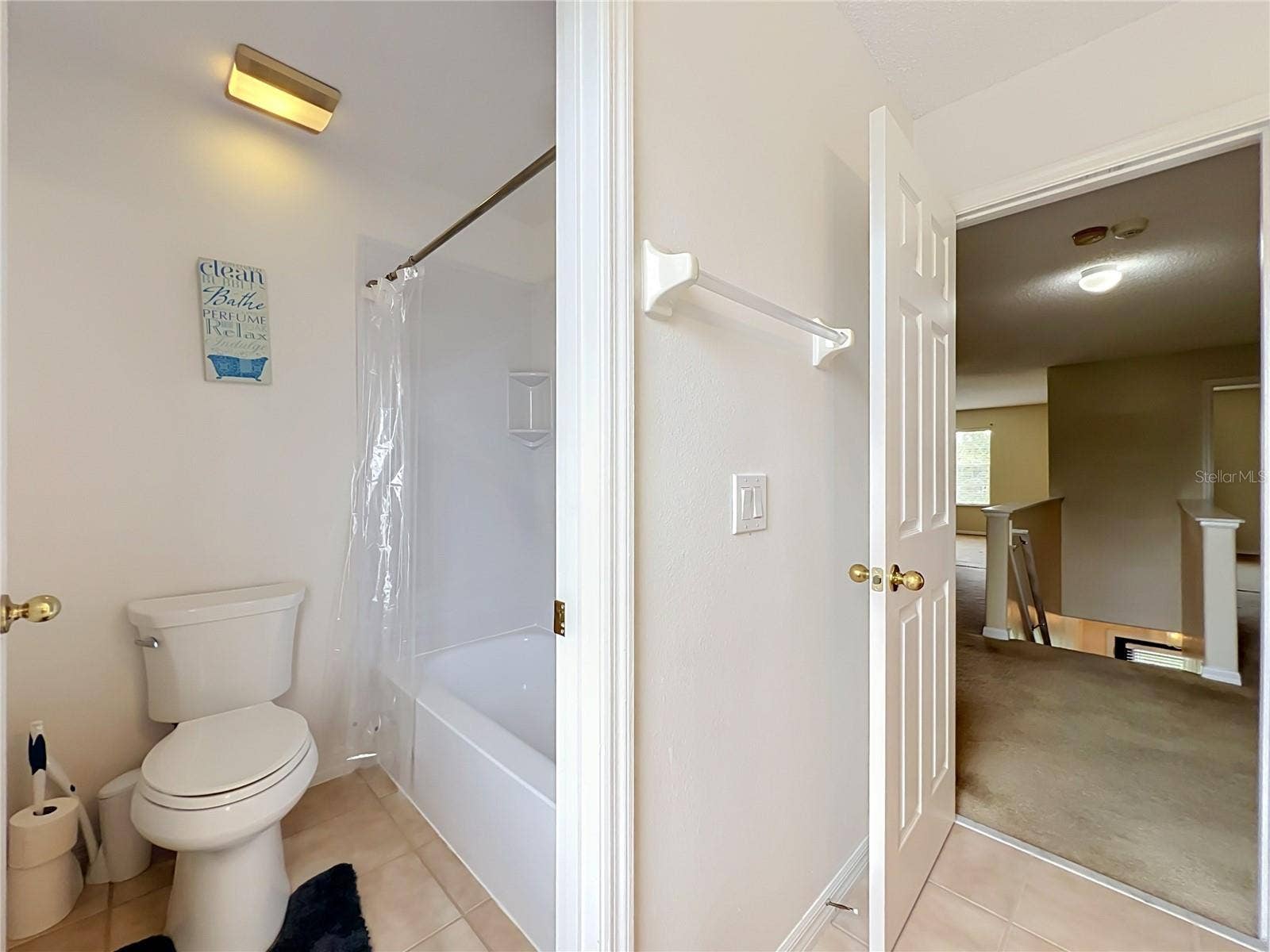 13556 HAWKEYE DRIVE, Orlando, FL 32837 13556 HAWKEYE DRIVE, Orlando, FL 32837