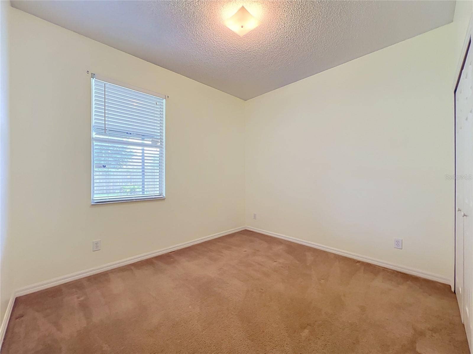 13556 HAWKEYE DRIVE, Orlando, FL 32837 13556 HAWKEYE DRIVE, Orlando, FL 32837