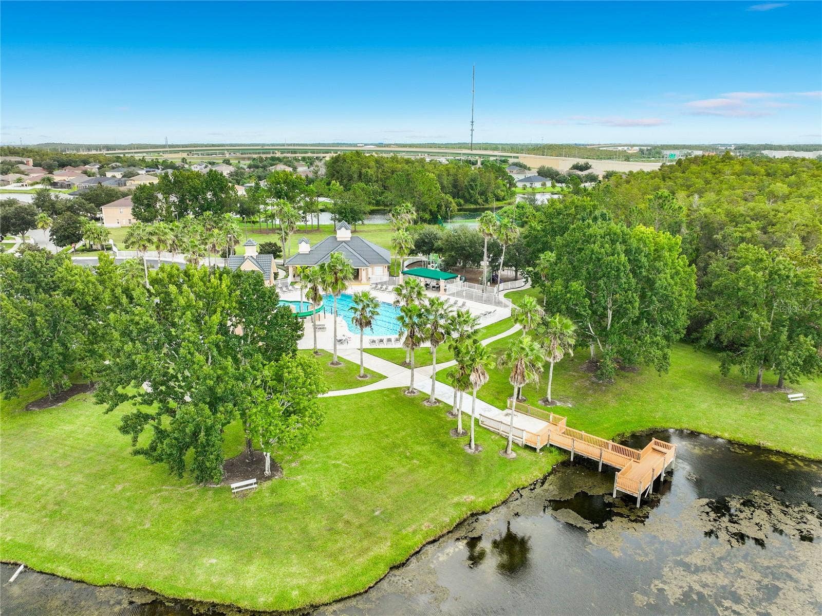 13556 HAWKEYE DRIVE, Orlando, FL 32837 13556 HAWKEYE DRIVE, Orlando, FL 32837
