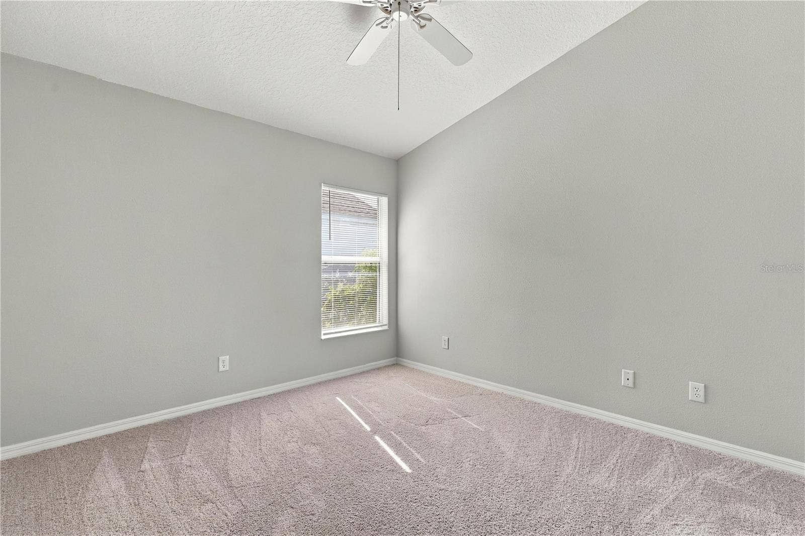 941 VINDALE ROAD, Tavares, FL 32778 941 VINDALE ROAD, Tavares, FL 32778