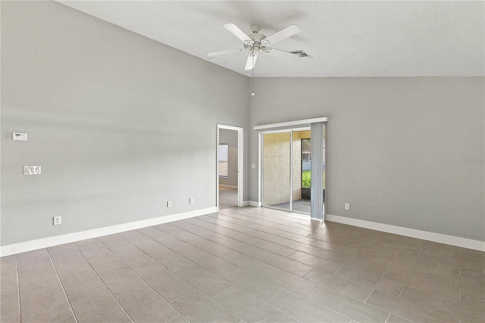 941 VINDALE ROAD, Tavares, FL 32778 941 VINDALE ROAD, Tavares, FL 32778