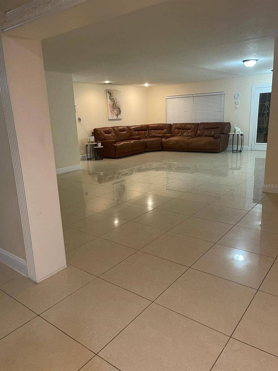 6004 HARDROCK CIRCLE, Orlando, FL 32819 6004 HARDROCK CIRCLE, Orlando, FL 32819