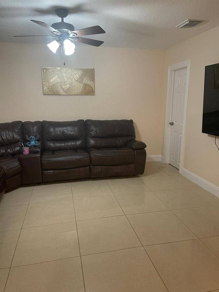 6004 HARDROCK CIRCLE, Orlando, FL 32819 FAMILY